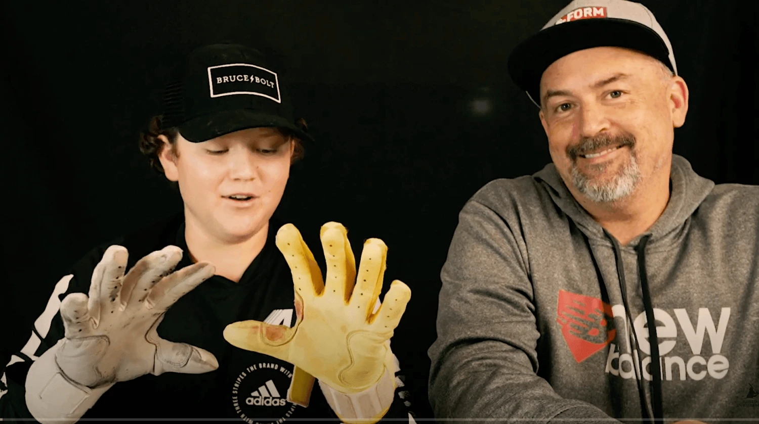 Bruce Bolt PREMIUM PRO Short Cuff Batting Gloves: Black - Image 3