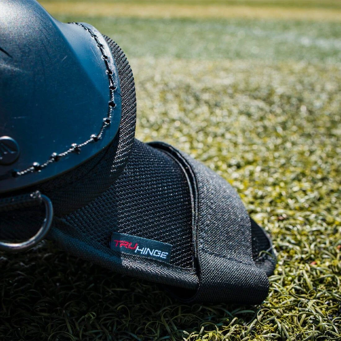 Easton Hellcat Slowpitch Fielding Leg Guards: EHCATL - Image 6